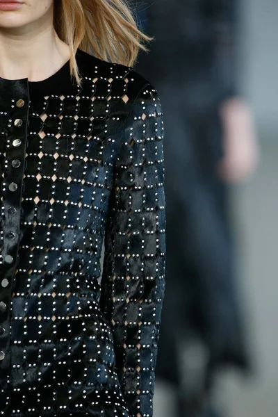 Look 72